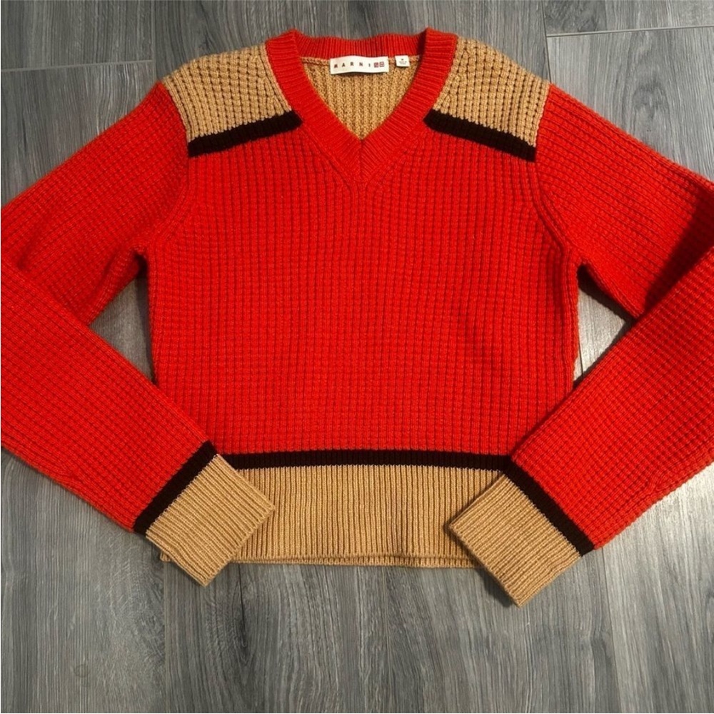 Uniqlo + Marni collaboration popcorn knit V-neck sweater Medium